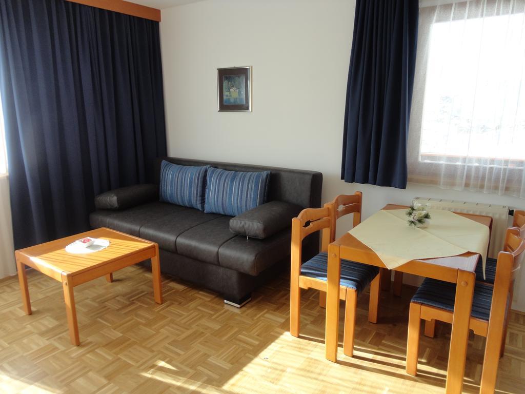 Panoramablickhotel - Lakeview Apartments Анненгайм Екстер'єр фото