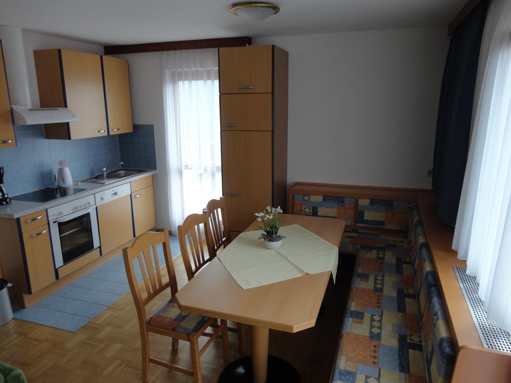 Panoramablickhotel - Lakeview Apartments Анненгайм Екстер'єр фото