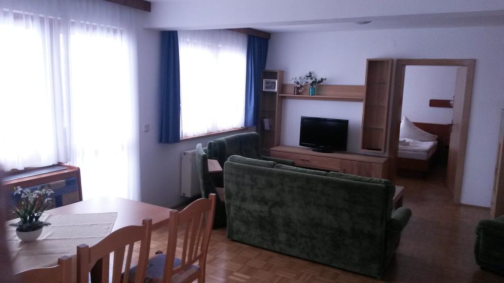 Panoramablickhotel - Lakeview Apartments Анненгайм Екстер'єр фото