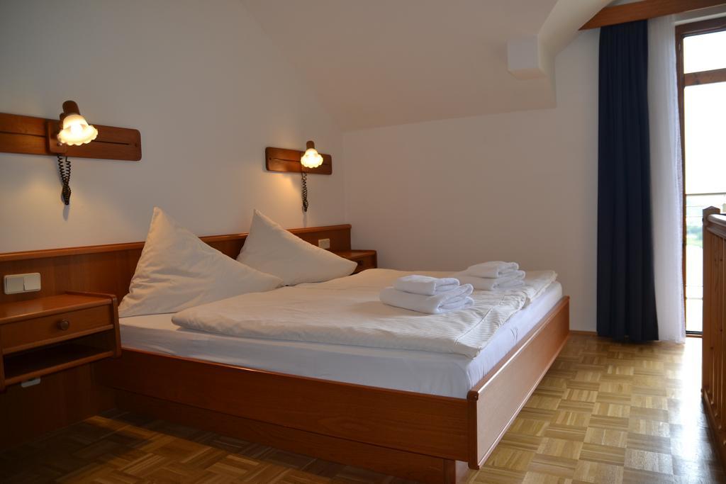 Panoramablickhotel - Lakeview Apartments Анненгайм Екстер'єр фото