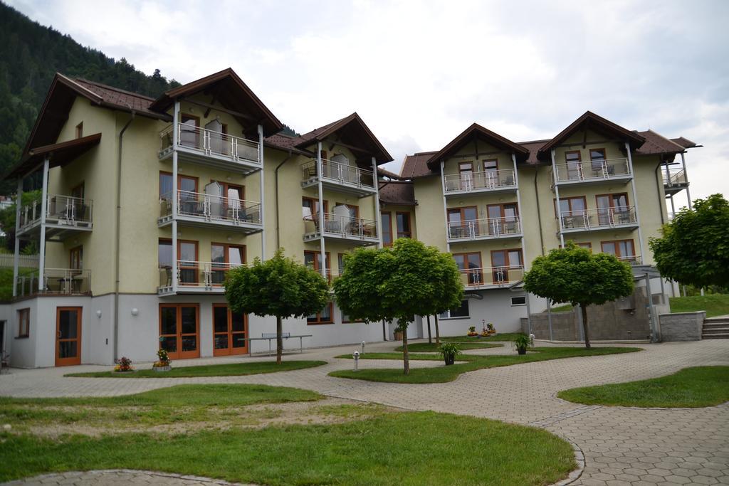 Panoramablickhotel - Lakeview Apartments Анненгайм Екстер'єр фото