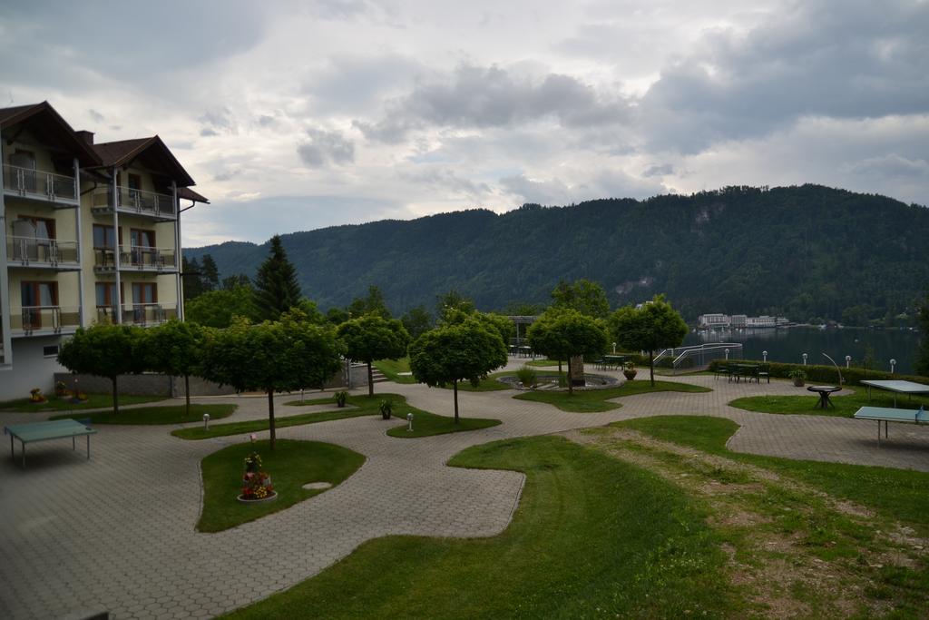Panoramablickhotel - Lakeview Apartments Анненгайм Екстер'єр фото